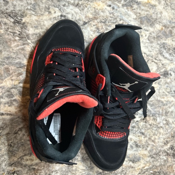 Jordan 4 Red Thunders, size 9.5 - Picture 4 of 6